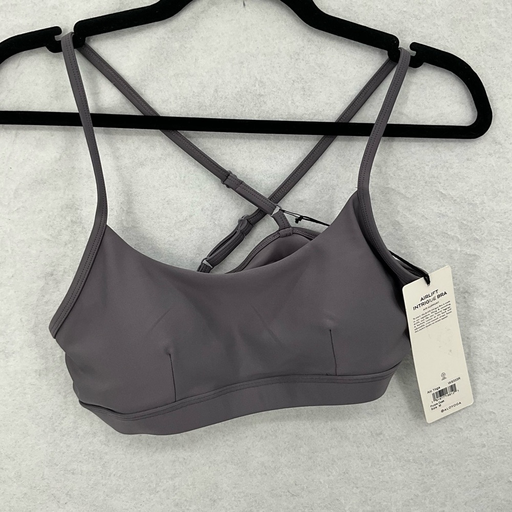 NWT Alo Yoga Airlift Intrigue Bra Purple DusK Medium
